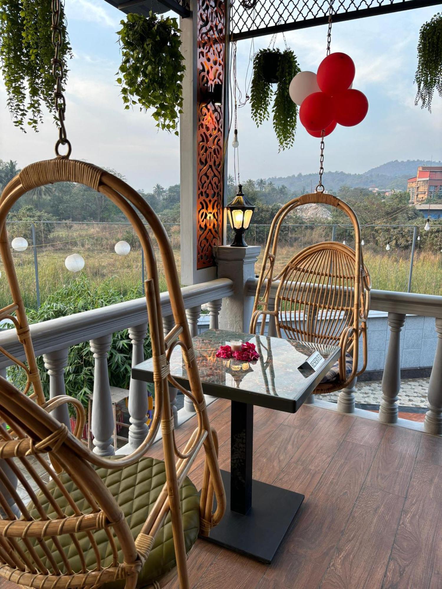 The Saroja Grand Villa Resort Bapane Экстерьер фото