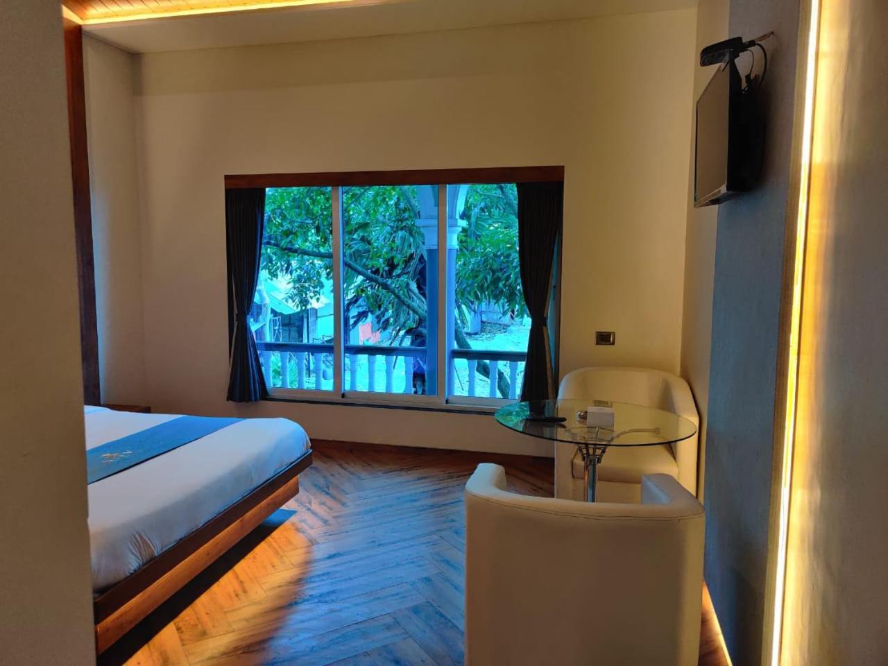 The Saroja Grand Villa Resort Bapane Экстерьер фото
