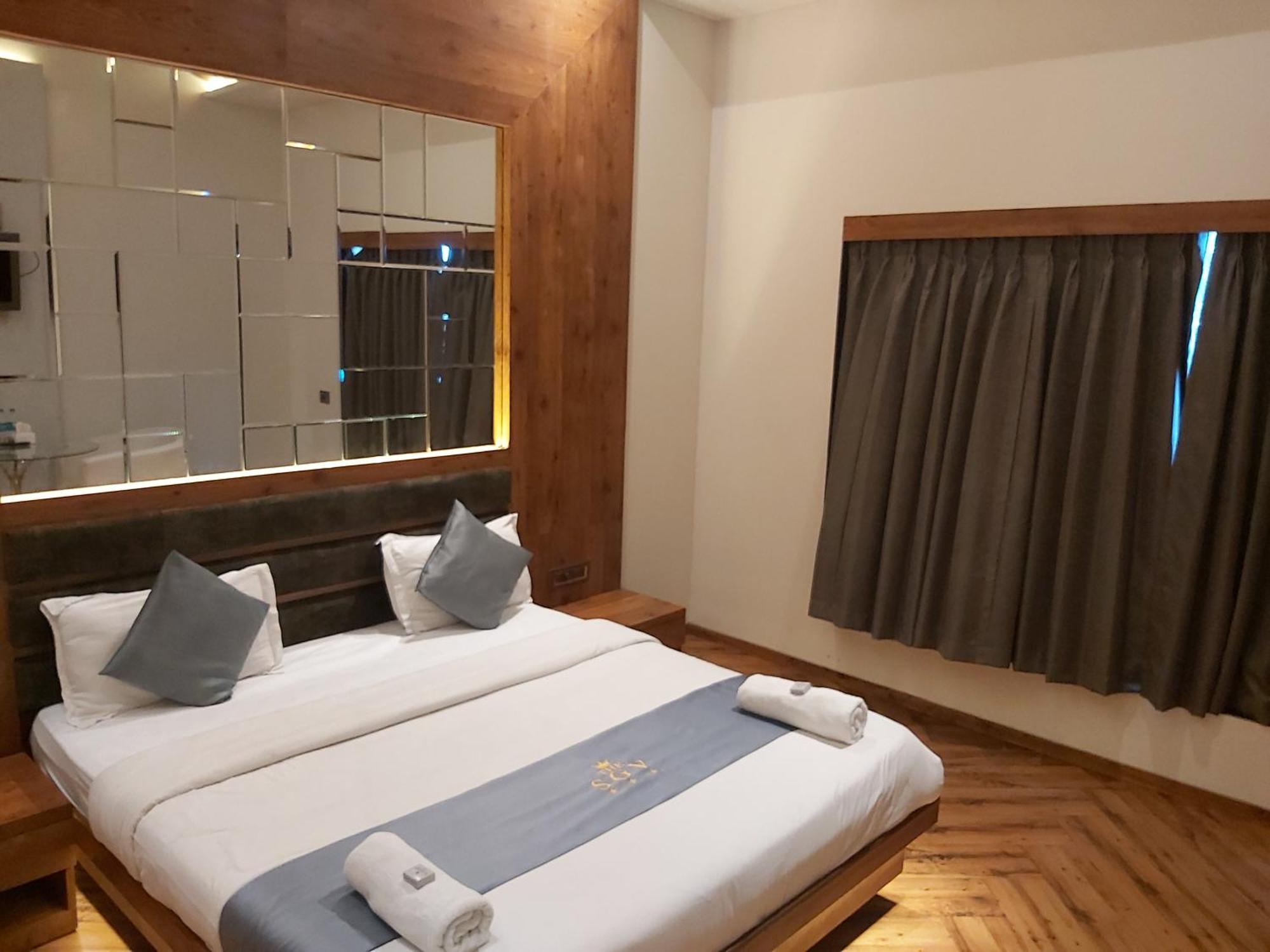The Saroja Grand Villa Resort Bapane Экстерьер фото